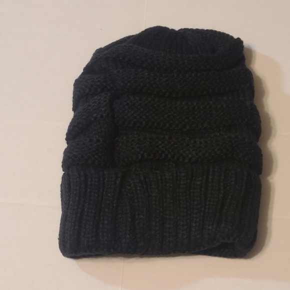 Zoonon Cable Knit Slouched Stylish Black Knit Beanie NWOT - Picture 4 of 9